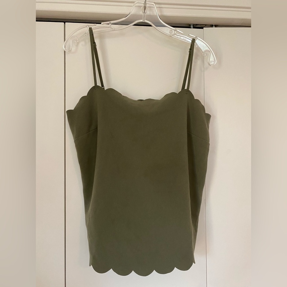 Banana Republic Scalloped Tank